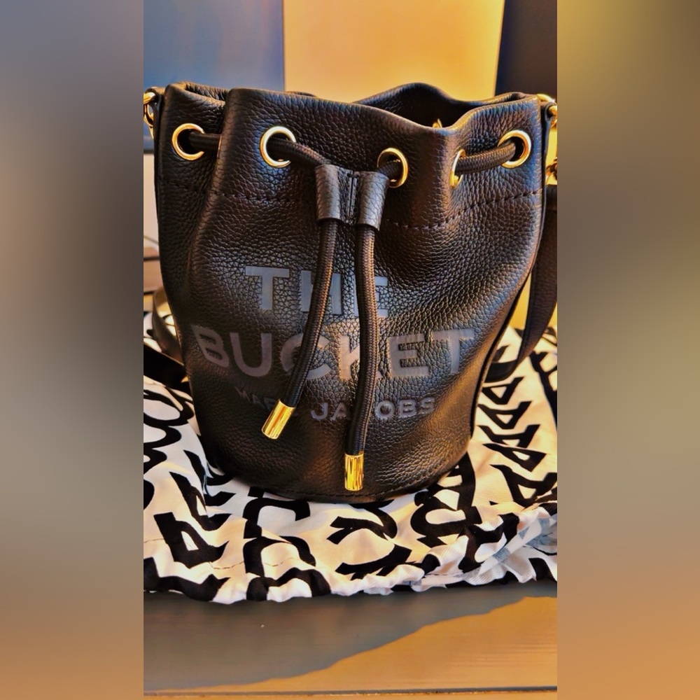 NWT Marc Jacobs Bucket Bag